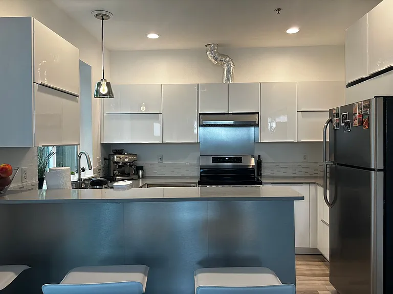 3221 Tg Franklin Avenue Flats Llc — Photo 7