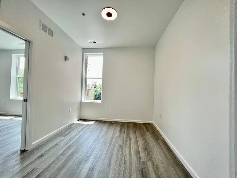 725 W Pratt St. — Photo 111