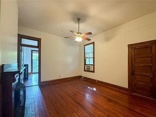 4427 Laurel St #1/2 — Photo 6