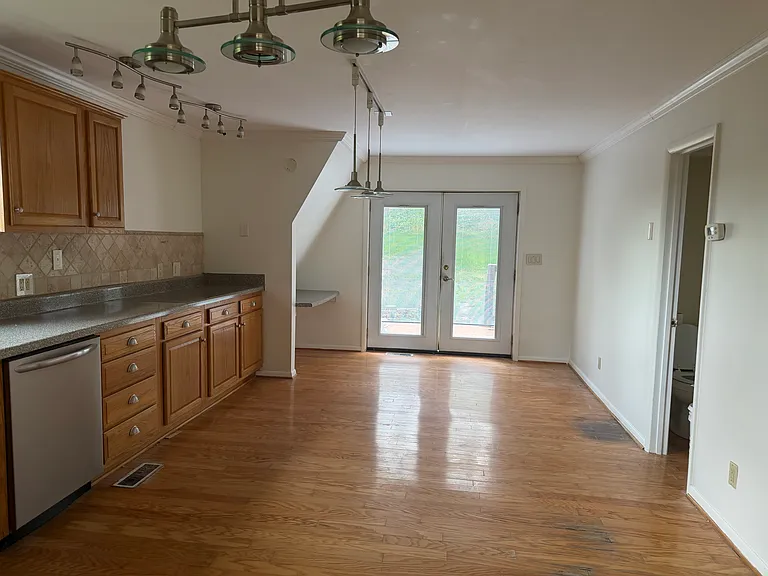 1422 Catawba Rd — Photo 8