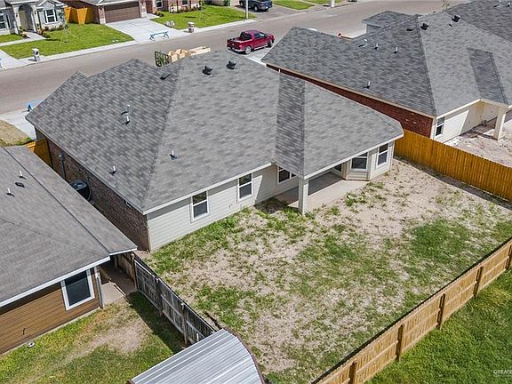 4th image of 2206 Primrose Dr