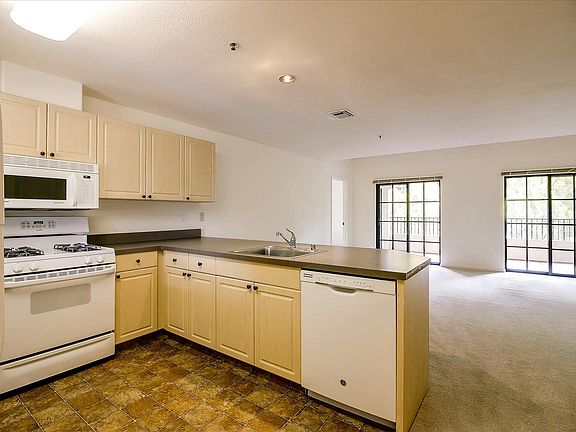 5th image of 100 Los Gatos Saratoga Rd #202
