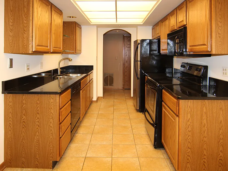 6415 Elm St #3B — Photo 9