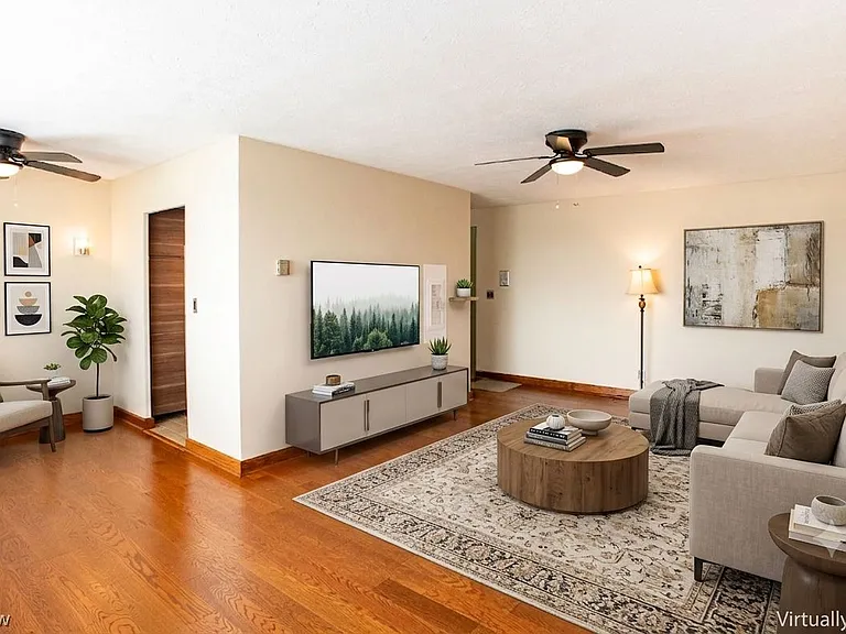 11850 Edgewater Dr #701 — Photo 3