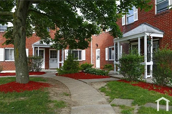 3 bed, 1500 sqft, $1,390 — Photo 3