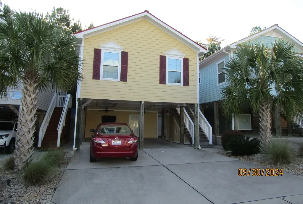 3 bed, 1430 sqft, $1,895 — Photo 1