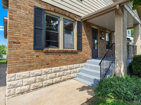 8763 Brentwood Pl, Saint Louis, MO 63144