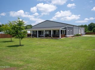 618 Highway 17 N, Holly Ridge, NC 28445