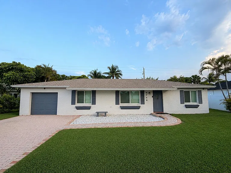 9746 Alaska Cir — Photo 1