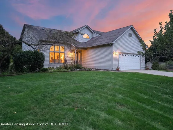 4924 S Main St, Leslie, MI 49251