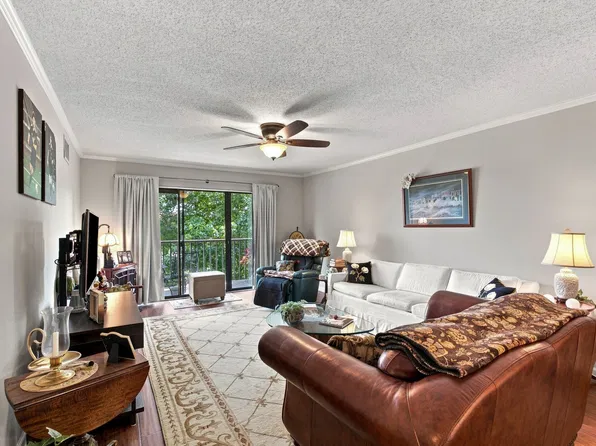 200 Sanders Ferry Rd APT 1303, Hendersonville, TN 37075