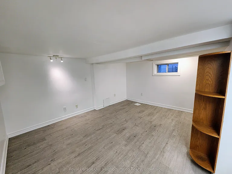 225 4th Ave #LOWER — Photo 3