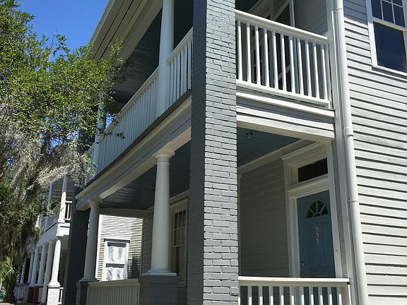 Front entrance and shared porch on 2nd floor
