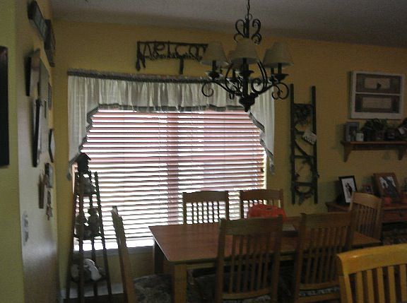 3rd image of 95 Breeze Hill Ln