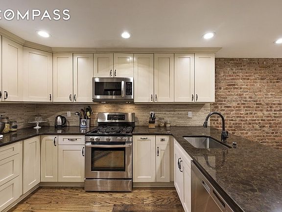 4th image of 215 Union St #2