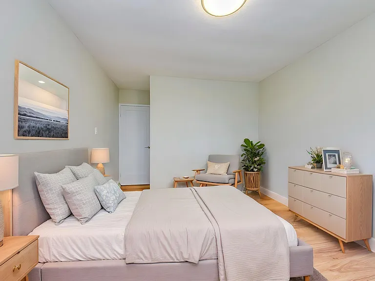 1241 Kilborn Pl — Photo 3