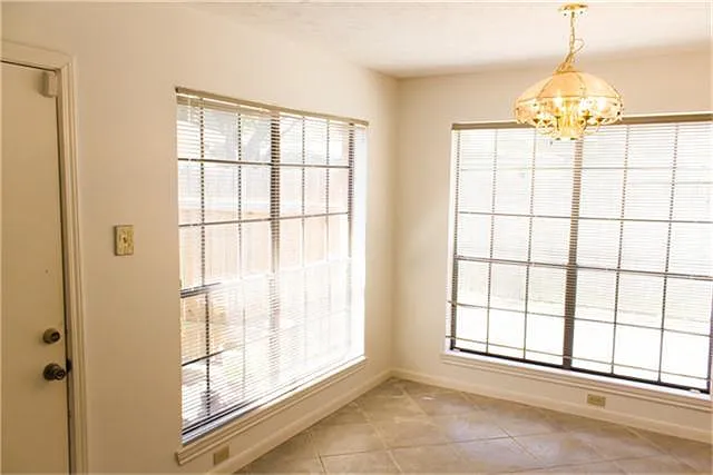 10010 Sagegreen Dr — Photo 6