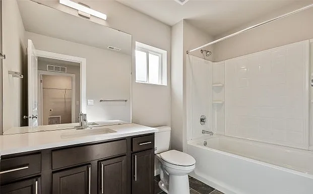 409 207th St SE — Photo 27