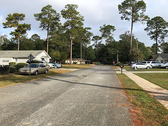 5th image of 2209 Pulaski Cir