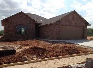 10712 SW 36th St, Mustang, OK 73064