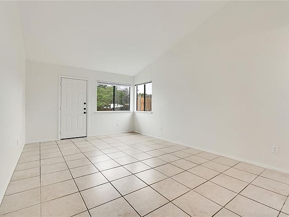 3rd image of 1602 W Braker Ln #A