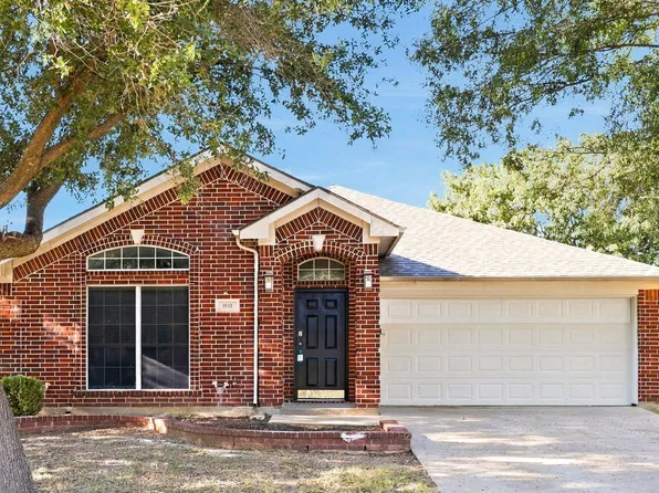 1601 Prescott Dr, Mansfield, TX 76063