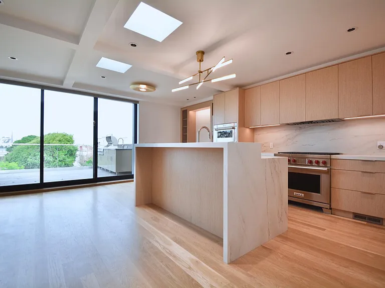 120 Randall St #120 — Photo 9