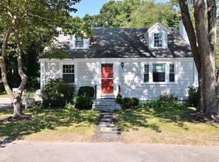69 Clarendon St, Weymouth, MA 02190