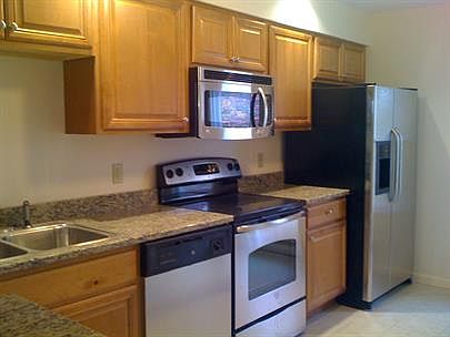 3rd image of 109 S Broad St #201
