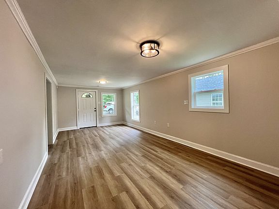5th image of 723 N Vine St