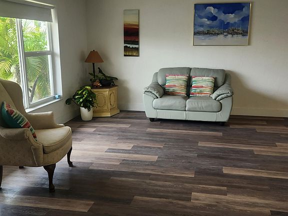 4th image of 6802 NW 74th Place