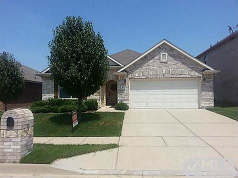 2nd image of 817 Honey Dew Ln