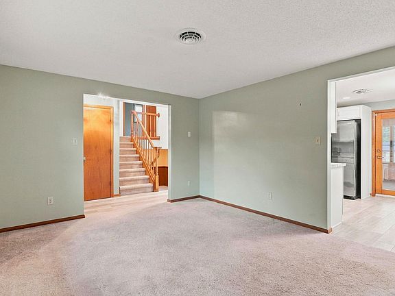 3rd image of 5714 Montavilla Dr