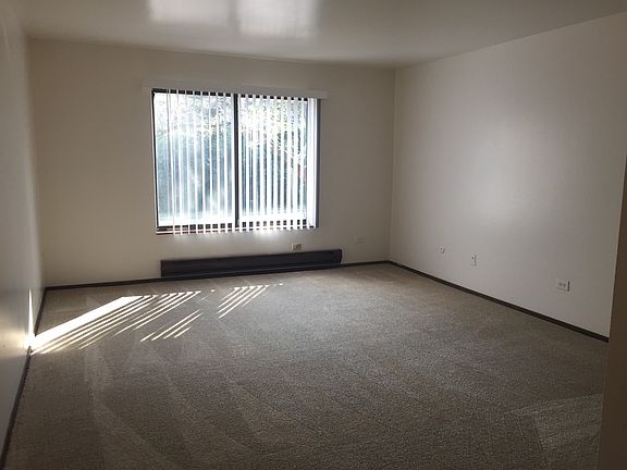 4th image of 1926 10th St #202