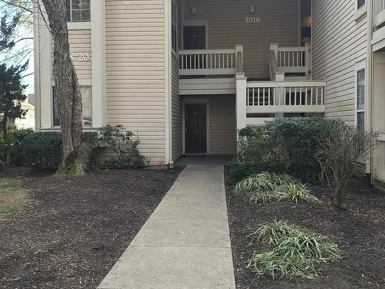 5918 Barbados Pl #202 — Photo 2