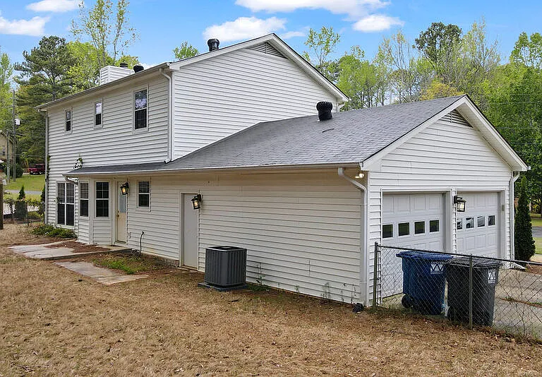 4418 Englewood Rd — Photo 3