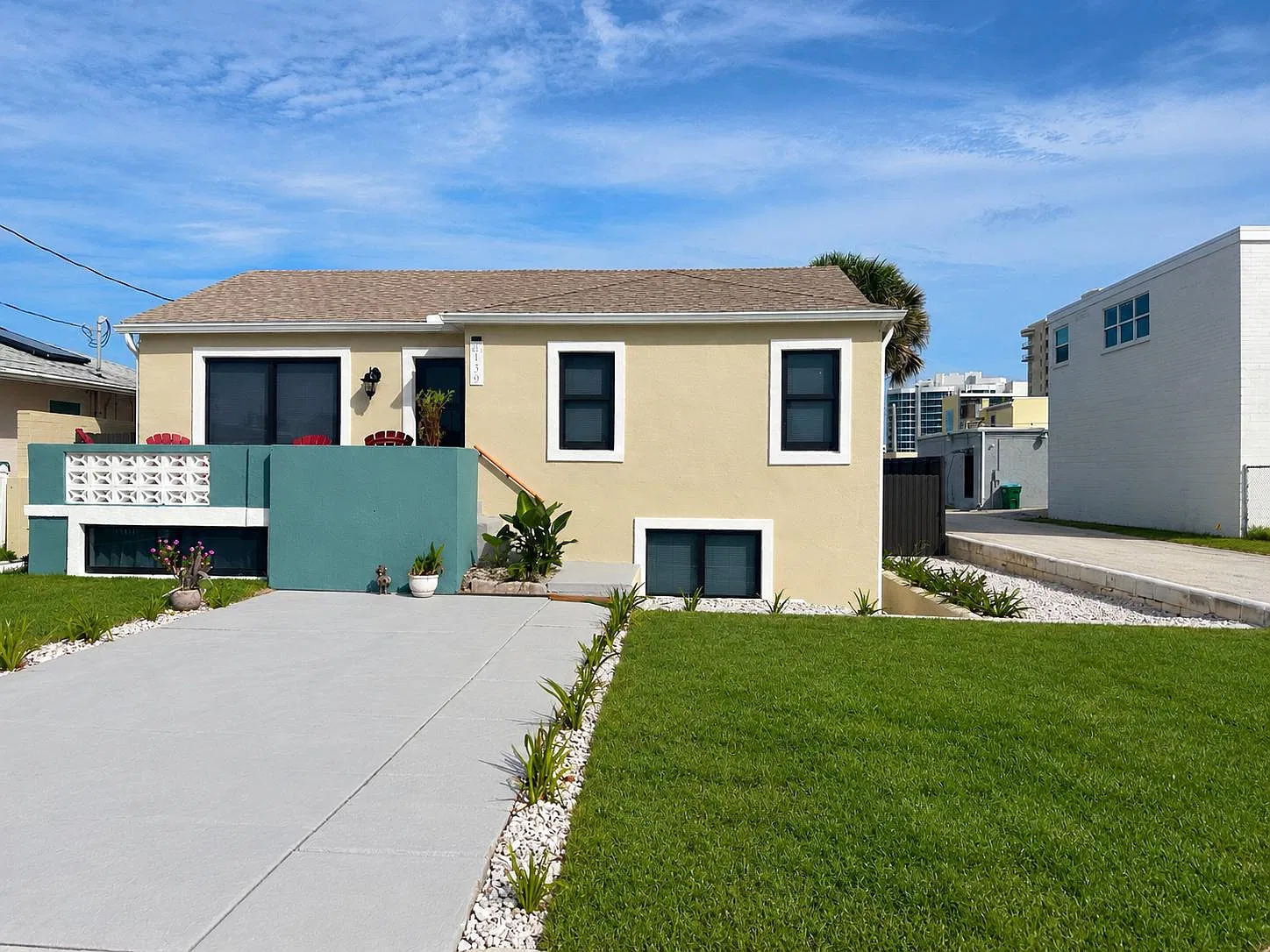 4 bed, 1954 sqft, $2,850 — Photo 2