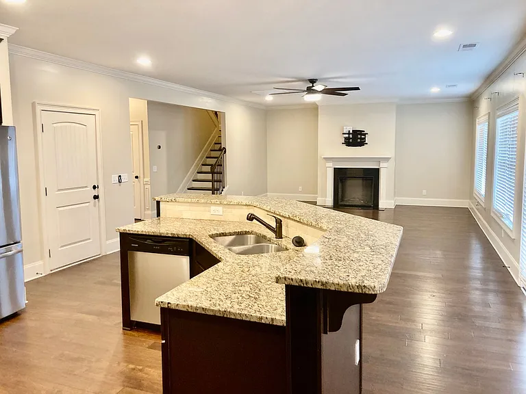 8758 Crenshaw Dr — Photo 19