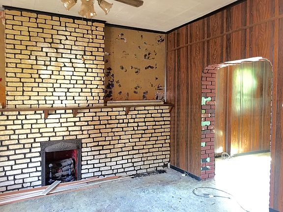 4th image of 3641 Nebraska Ave