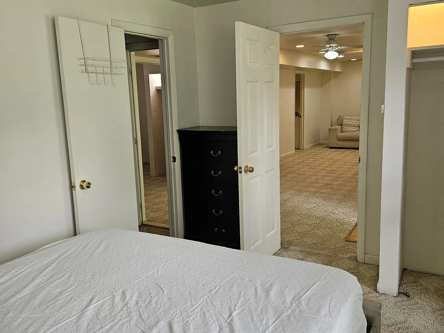 2 bed, 800 sqft, $2,000 — Photo 4