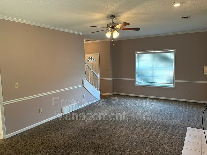 3 bed, 3.5 bath, 2562 sqft, $2,475 — Photo 4
