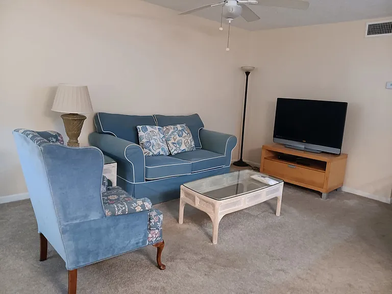 105 47th Avenue Dr W #374 — Photo 3