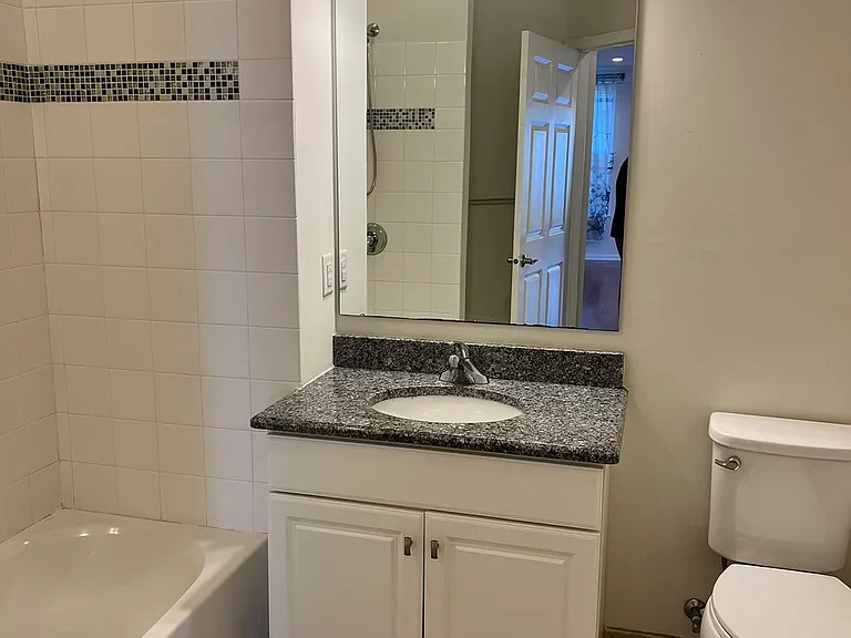 1007 Bradish Ln — Photo 15