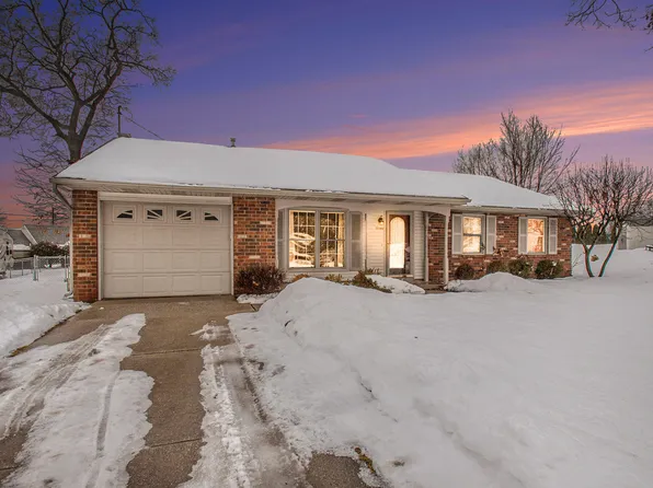 2246 Fair Oaks St W, Niles, MI 49120