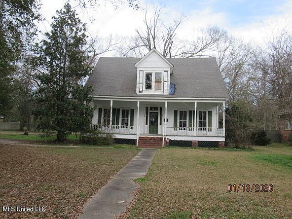 2nd image of 402 W Georgetown St