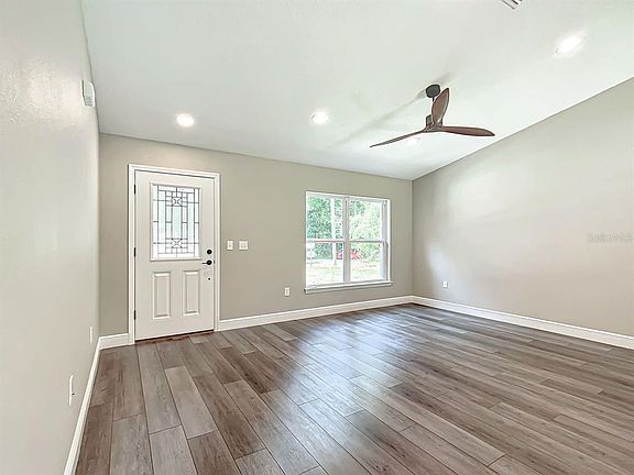 5th image of 15500? NE 49th Pl