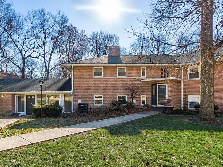 2591 Charing Rd #E — Photo 35