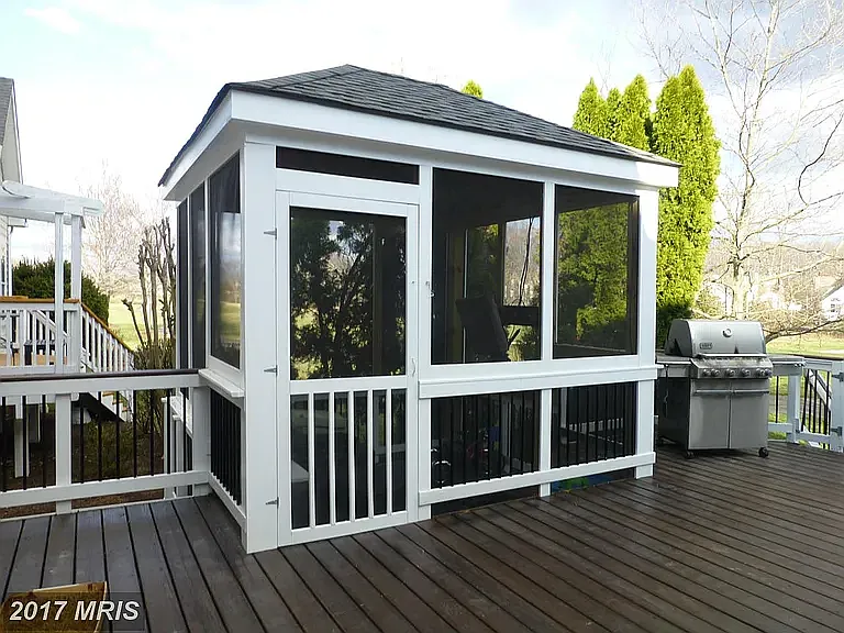 20156 Valhalla Sq — Photo 14