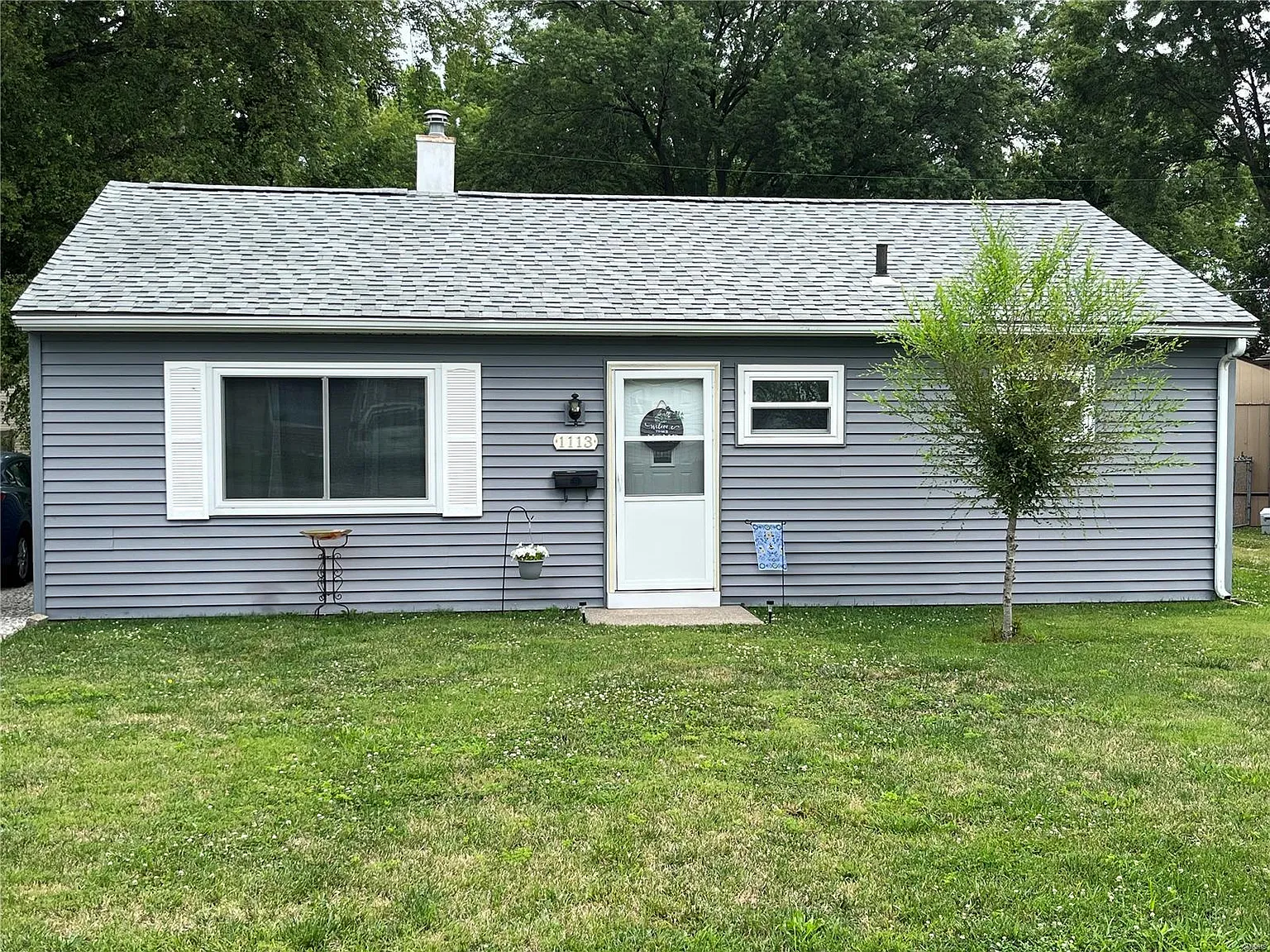 1113 Lilac Dr photo 1