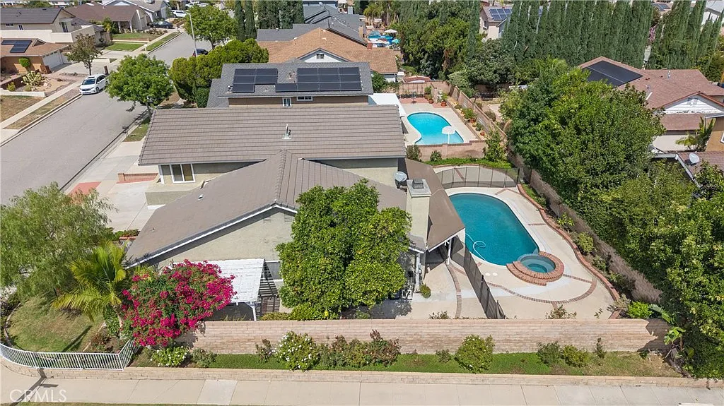 5 bed, 2147 sqft, $4,600 — Photo 4